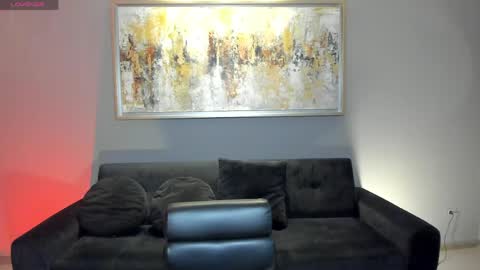 Am Becca online show from April 9, 11:59 am