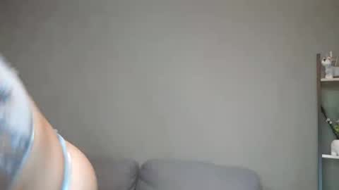 BECKY BOO  online show from April 28, 1:47 am