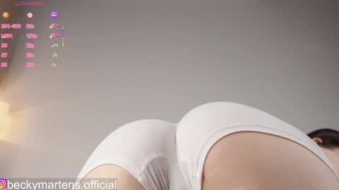 BeckyMartens come join me on    while im offline here  online show from March 21, 8:19 am