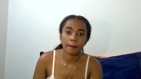 Snapshot of behla_rouseh chatting on December 3, 11:13 pm Behla Rouseh online show from December 3, 11:13 pm