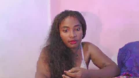 Snapshot of behla_rouseh chatting on October 26, 1:01 am Behla Rouseh online show from October 26, 1:01 am