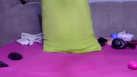 beiby layla online show from June 20, 2:26 am