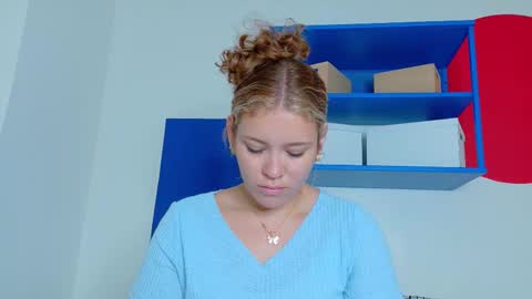 Snapshot of belamiller chatting on September 15, 11:51 am BELA online show from September 15, 11:51 am
