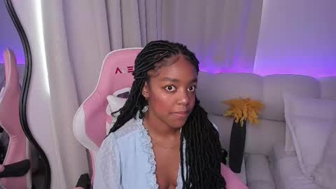 Snapshot of belkis_mills chatting on February 14, 6:29 pm Belkis online show from February 14, 6:29 pm