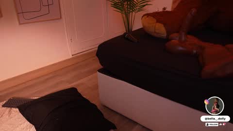 Snapshot of bella__donne chatting on September 30, 3:17 pm online show from September 30, 3:17 pm