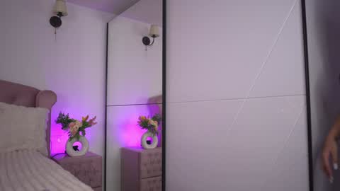 Emma  Bella online show from February 4, 10:57 pm