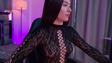 Bella  online show from April 11, 9:51 pm