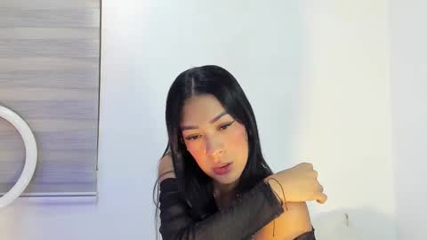 Laura online show from March 10, 6:50 am