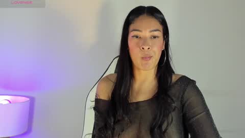 Laura online show from February 8, 11:24 pm