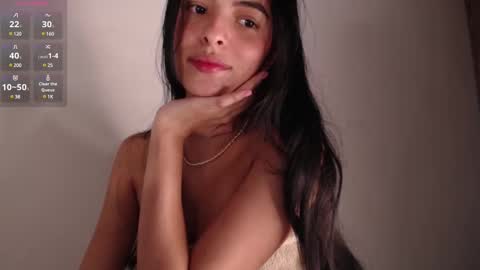 Snapshot of bella_musee chatting on March 2, 2:51 am online show from March 2, 2:51 am