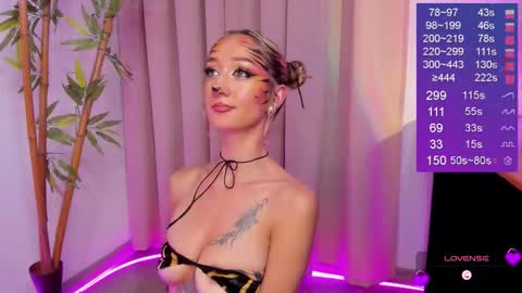 Bella White online show from October 13, 8:22 pm