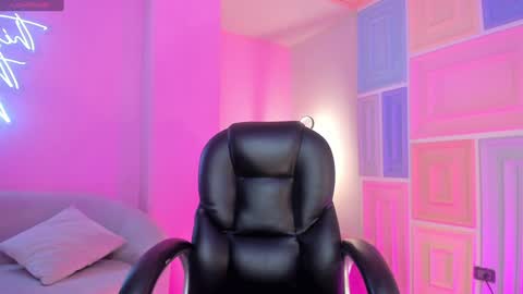  Bella C  online show from February 8, 4:03 am