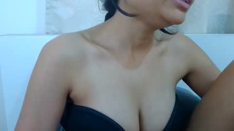 bellacrystall online show from April 18, 7:00 am