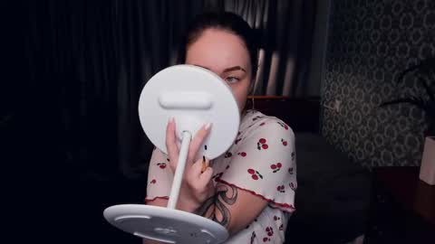 Bella online show from April 22, 8:00 am