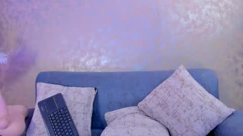 Bella Marie online show from January 17, 11:45 pm