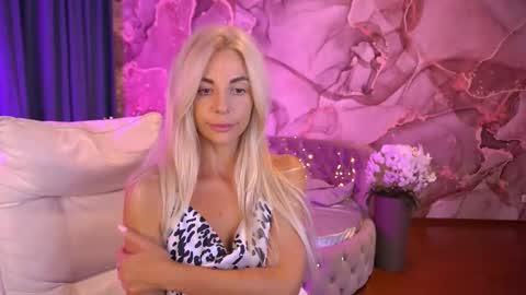 Bella online show from September 11, 10:10 pm