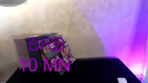 bellarooux online show from January 17, 11:50 am