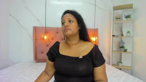 belle online show from April 19, 1:11 pm