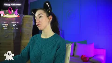 Bella online show from October 31, 4:11 pm