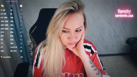 Your Annabelle Wolf  online show from February 10, 3:59 pm