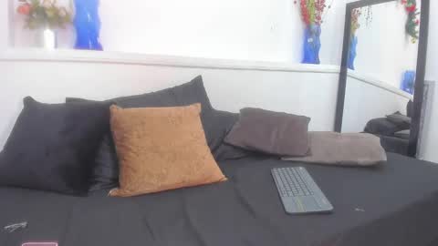 Bellota Flak online show from December 20, 6:29 am