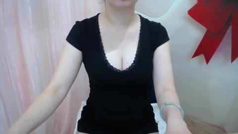 Snapshot of belly18only chatting on October 13, 2:47 am Belly online show from October 13, 2:47 am