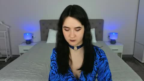 Violette online show from April 22, 2:52 am