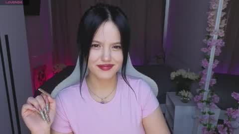 Snapshot of betty__davvis chatting on October 6, 1:50 pm Betty online show from October 6, 1:50 pm