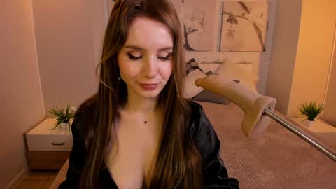 Snapshot of bettyrouse chatting on January 28, 9:08 pm Betty online show from January 28, 9:08 pm