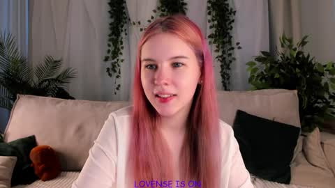 Eliz online show from October 2, 1:43 am
