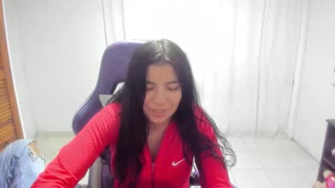 Snapshot of bianca_gerald chatting on October 28, 8:14 pm sara online show from October 28, 8:14 pm