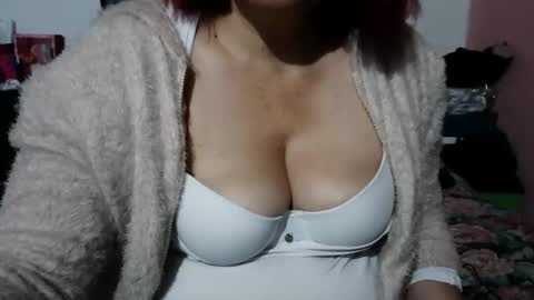 Snapshot of biancasteel chatting on September 12, 3:51 am biancasteel online show from September 12, 3:51 am