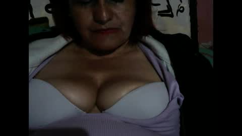 Snapshot of biancasteel chatting on September 14, 4:43 am biancasteel online show from September 14, 4:43 am