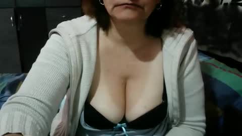 biancasteel online show from March 31, 9:04 pm