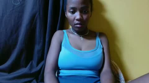 bienvenue987832 online show from April 20, 6:33 pm