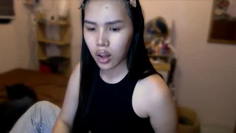 Mia online show from January 18, 2:24 pm