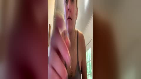 bigtittybella21 online show from June 30, 9:25 pm