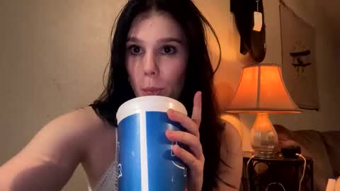bitchesinthebasement online show from January 25, 12:17 am
