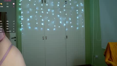 Snapshot of black_eva_ chatting on December 14, 3:25 pm Eva online show from December 14, 3:25 pm