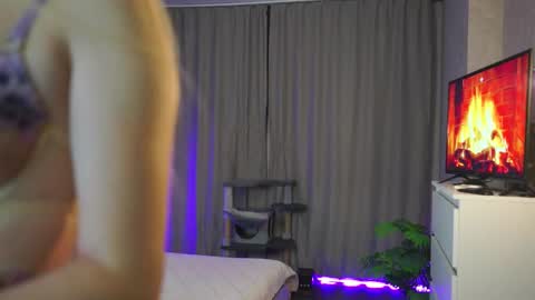 Snapshot of black_soda chatting on October 29, 4:53 pm Shall we repeat online show from October 29, 4:53 pm