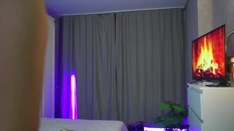 Snapshot of black_soda chatting on September 15, 4:58 pm Shall we repeat online show from September 15, 4:58 pm