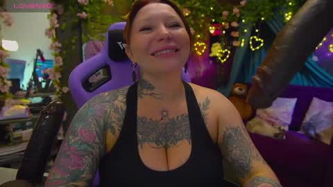 Alice online show from April 12, 8:44 pm