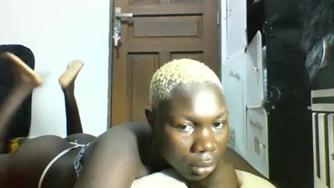 blackmarvel02 online show from December 3, 7:00 am