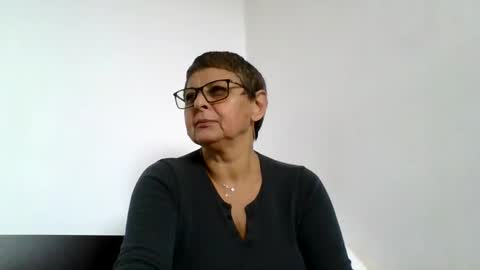 Snapshot of blackwidow05 chatting on October 16, 1:36 pm Black Widow online show from October 16, 1:36 pm