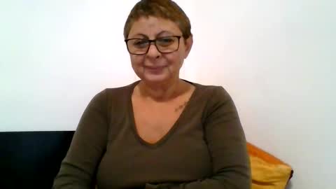 Snapshot of blackwidow05 chatting on October 8, 1:59 pm Black Widow online show from October 8, 1:59 pm