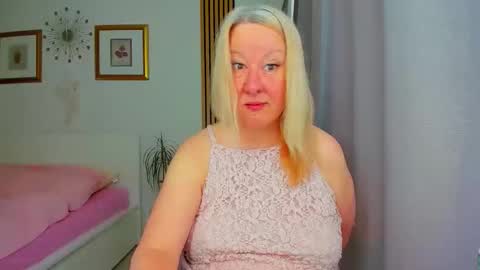 Nicole online show from March 15, 9:44 am