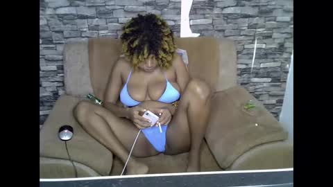 blonde_creamy online show from June 8, 2:56 am