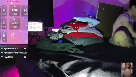 Bubbles online show from October 17, 1:36 pm