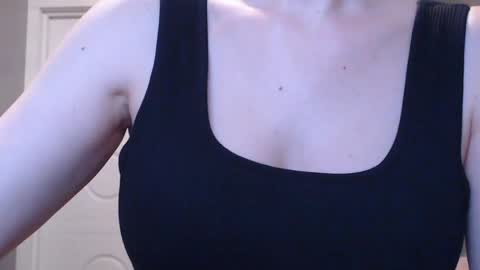 Helen online show from May 6, 9:52 pm