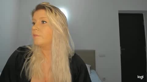 blondysarah online show from December 21, 9:08 pm